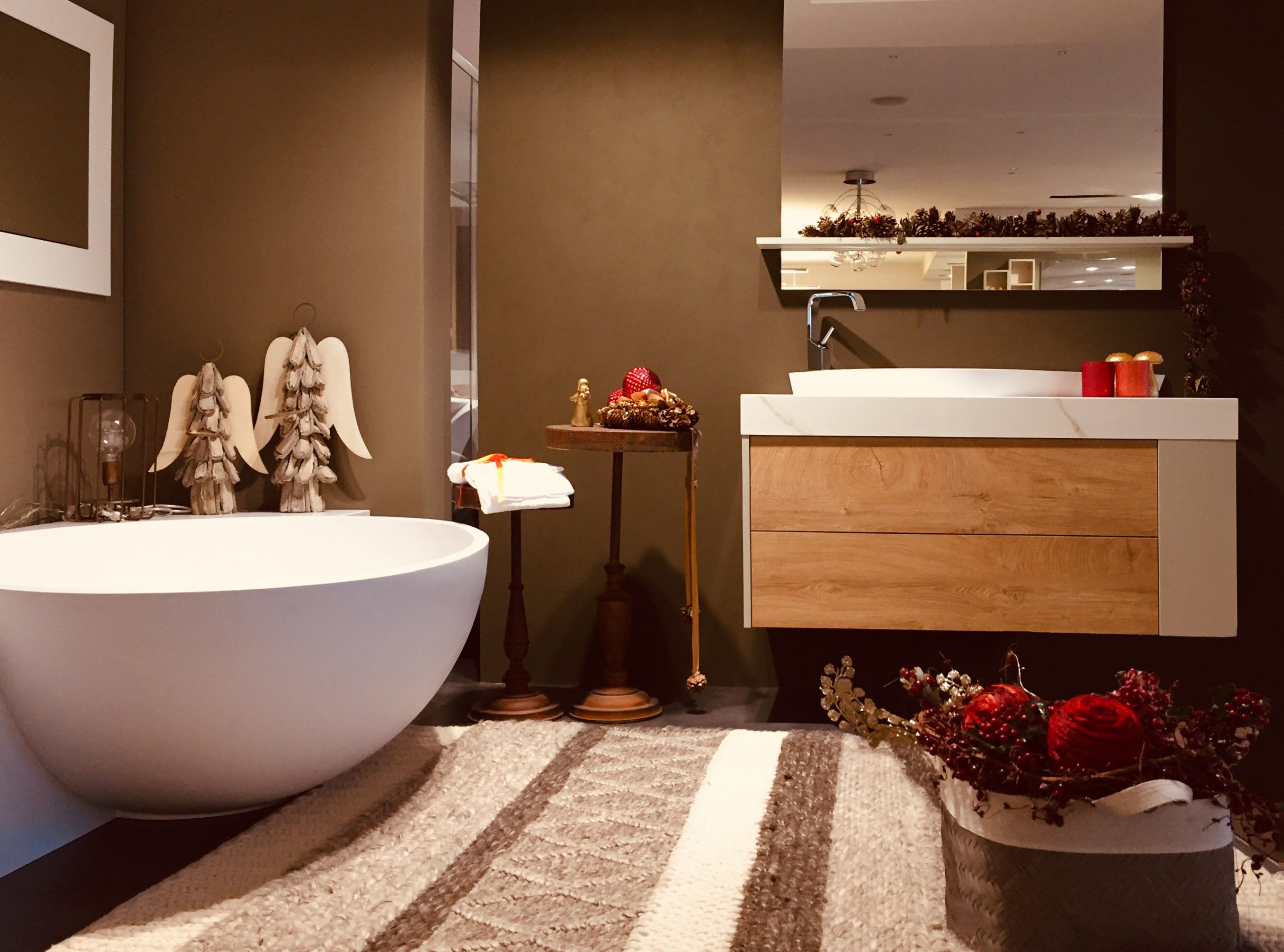 Decorare il bagno a Natale: 3 idee per arredare con gusto - Mastella S.r.l.